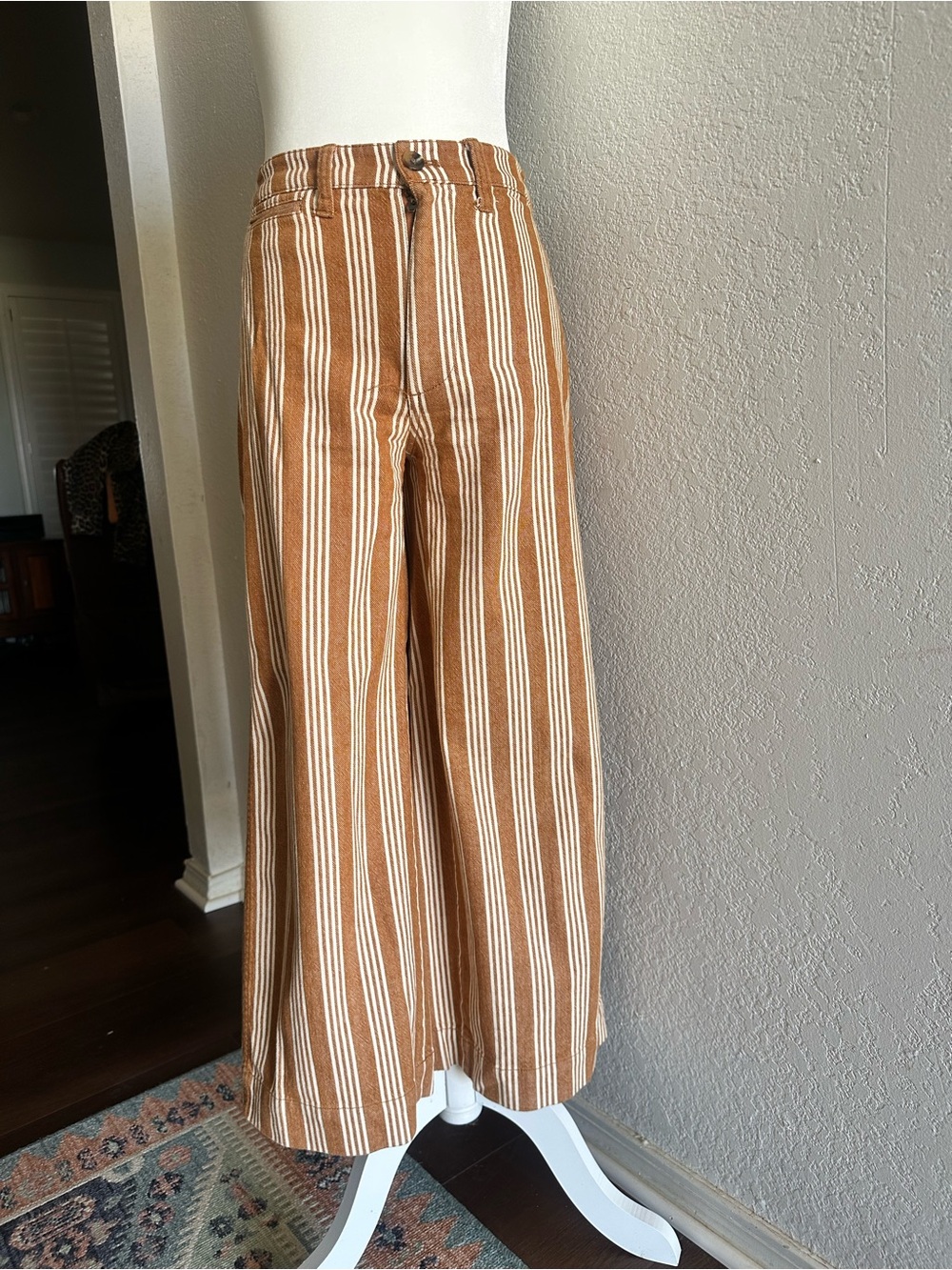 Madewell Cropped Wide Leg Striped Pants in Tan & White